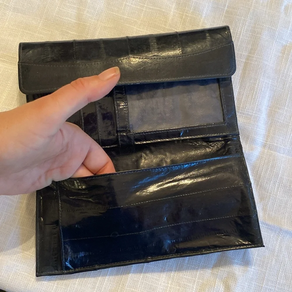 Vintage Wallet, Dark Navy, Pre-Loved, Great Condition, Unknown Brand - Picture 9 of 13